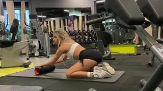 Blonde at the gym wanted to suck cock